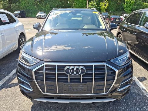 Used 2022 Audi Q5 2.0T Premium Plus w/ Premium Plus Package AWD/4WD image 2