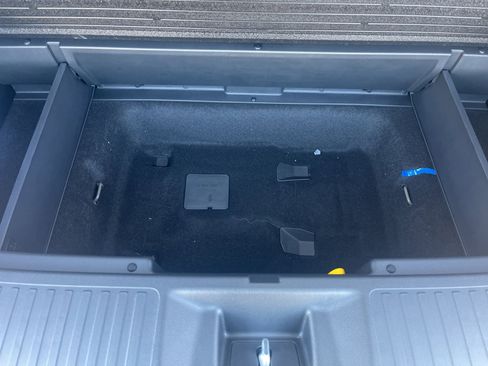 New 2025 Honda Pilot Touring image 17