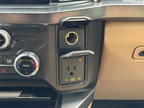 Used 2024 Ford F350 Lariat w/ Lariat Ultimate Package image 28