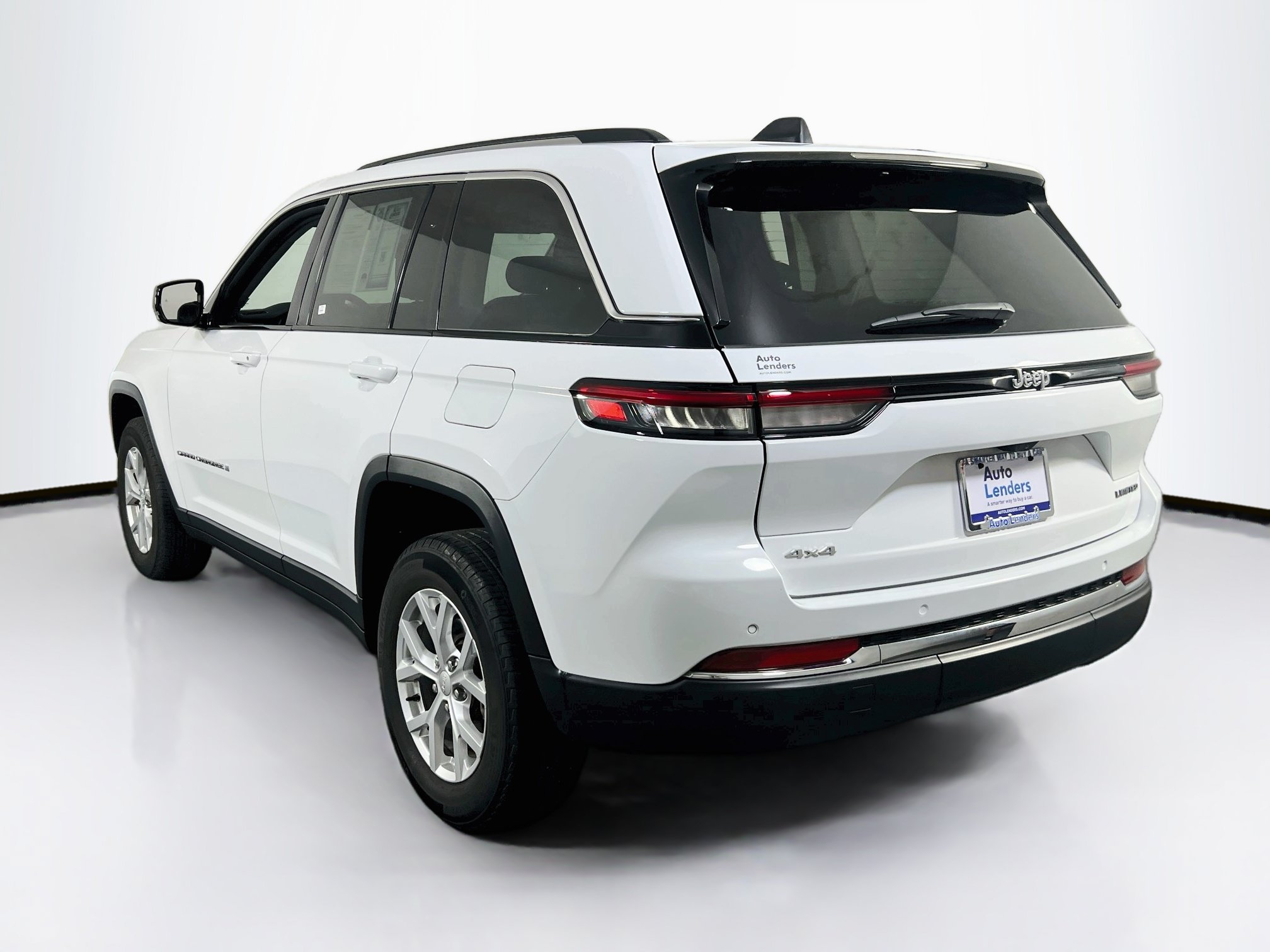 Used 2023 Jeep Grand Cherokee Limited AWD/4WD image 7