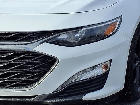 Used 2022 Chevrolet Malibu LT image 28