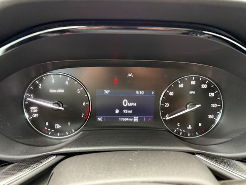 Used 2022 Buick Envision Preferred AWD/4WD image 28