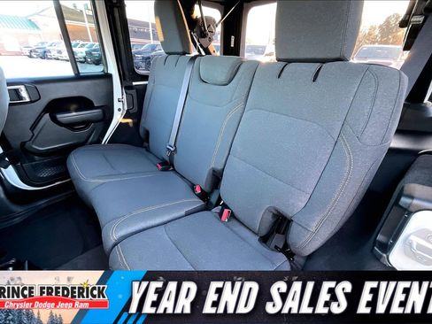 Used 2025 Jeep Wrangler Sport S image 21