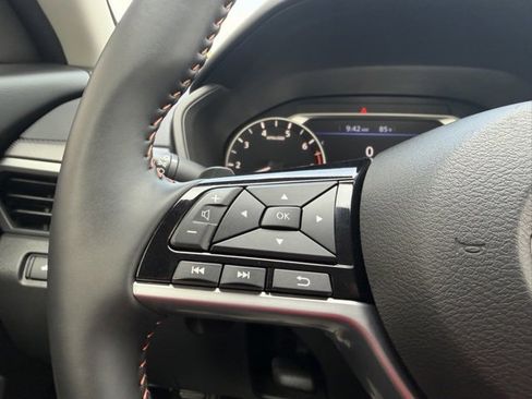 Certified 2025 Nissan Altima 2.5 SR image 16