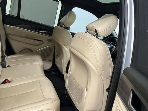 Used 2022 Jeep Grand Cherokee Limited 4xe w/ Luxury Tech Group II AWD/4WD image 33