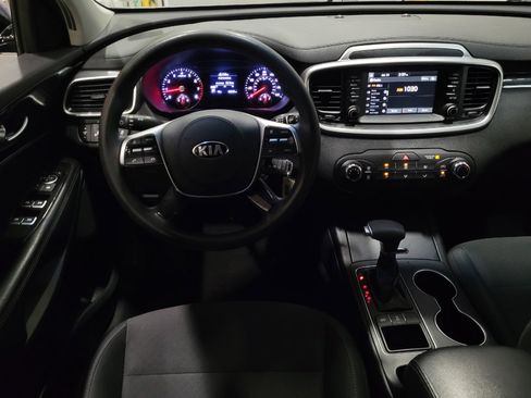 Used 2020 Kia Sorento LX AWD/4WD image 22