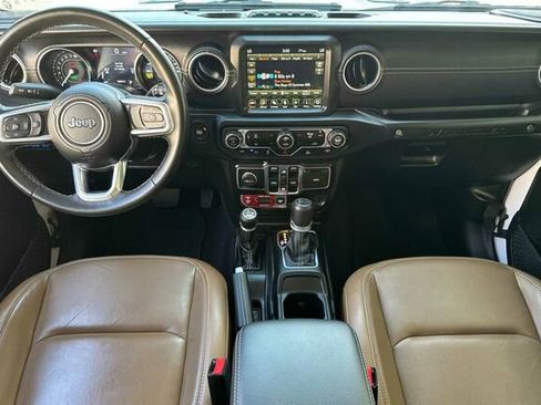 Used 2022 Jeep Wrangler Unlimited Rubicon 4xe image 10