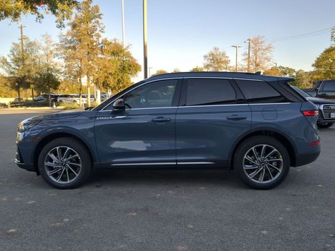 New 2026 Lincoln Corsair Premiere image 6