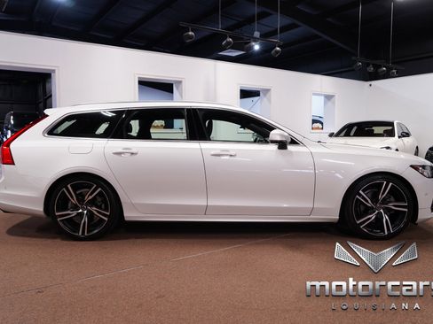 Used 2019 Volvo V90 T5 R-Design image 8