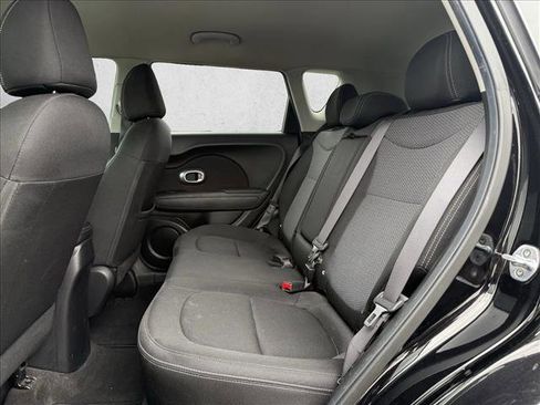 Used 2018 Kia Soul + FWD image 16