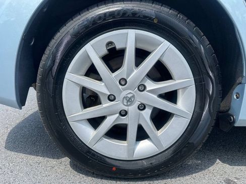 Used 2014 Toyota Prius V Two FWD image 7