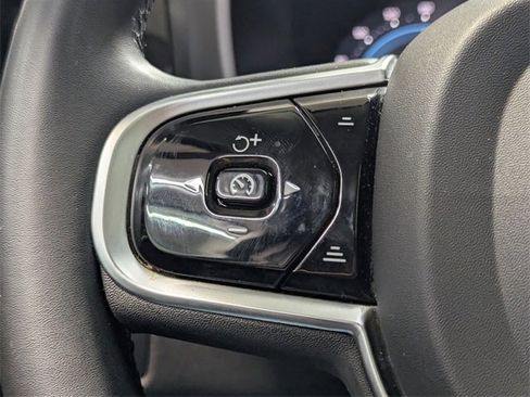 Used 2023 Volvo XC60 B5 Ultimate w/ Climate Package image 19
