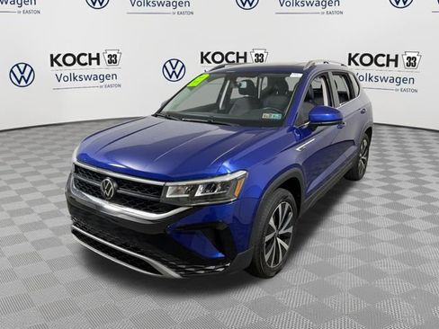 Used 2022 Volkswagen Taos SE image 3