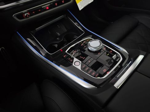 New 2026 BMW X5 xDrive50e w/ Executive Package image 25