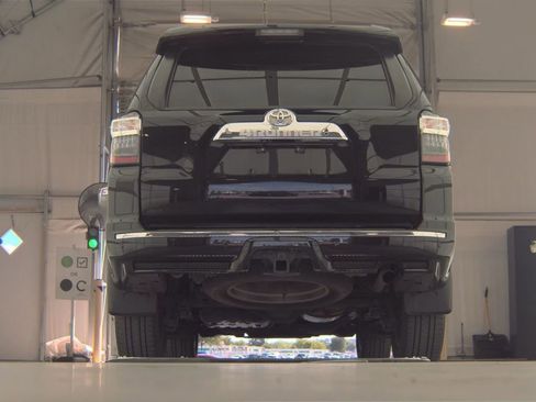 Used 2019 Toyota 4Runner Limited w/ Wilderness Package image 9