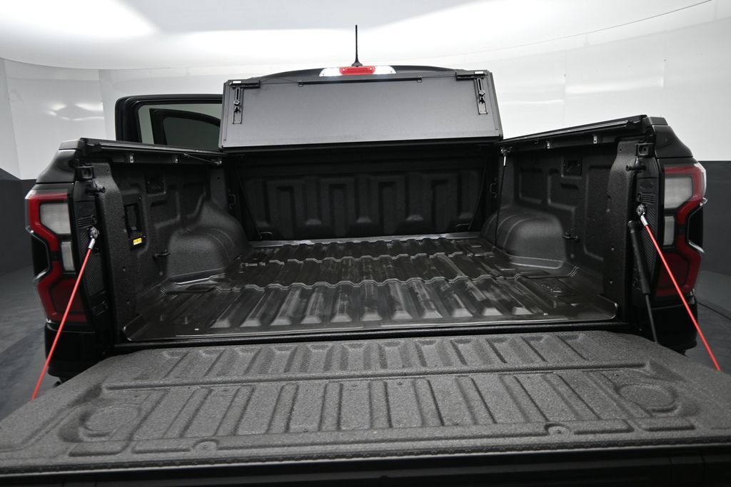 Used 2025 Ford Ranger Raptor AWD/4WD image 13