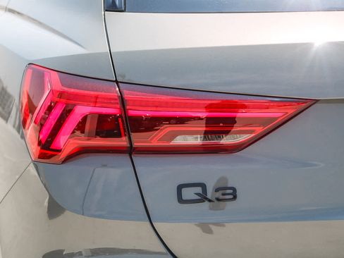 New 2025 Audi Q3 2.0T Premium image 9
