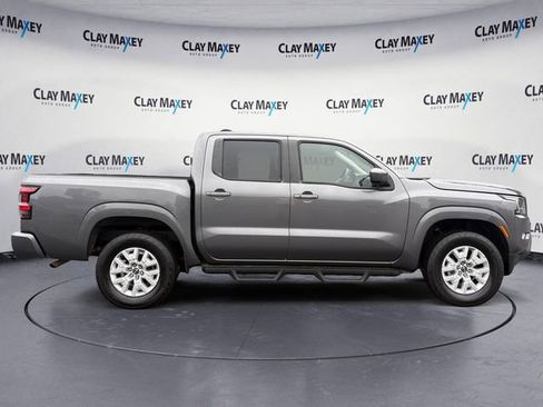 Used 2022 Nissan Frontier SV AWD/4WD image 6