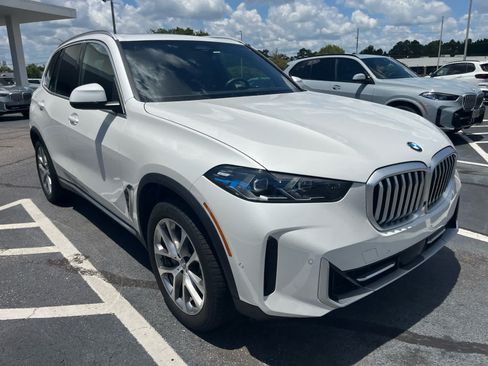 Used 2026 BMW X5 sDrive40i RWD image 3