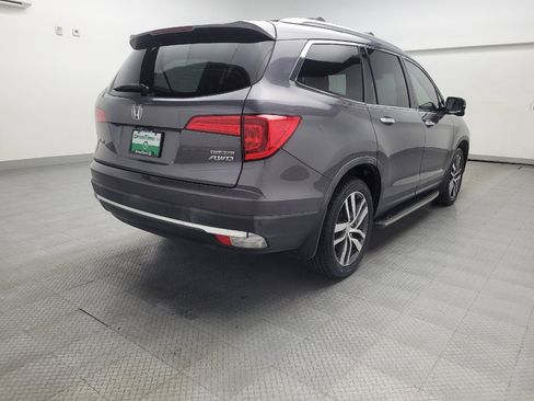 Used 2018 Honda Pilot Touring image 9