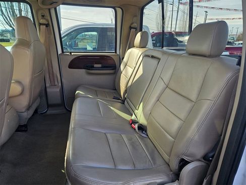 Used 2006 Ford F250 Lariat image 29