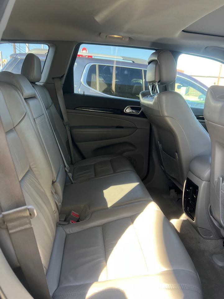 Used 2011 Jeep Grand Cherokee Laredo AWD/4WD image 6