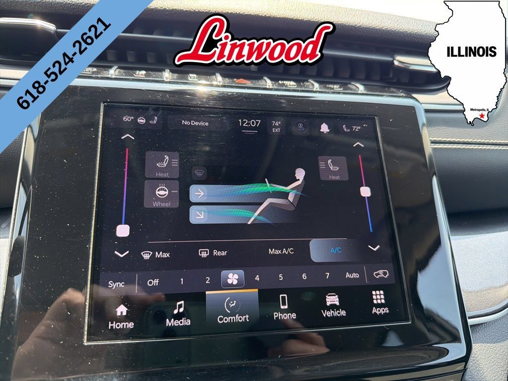 Used 2023 Jeep Grand Cherokee Laredo w/ Luxury Tech Group I AWD/4WD image 26