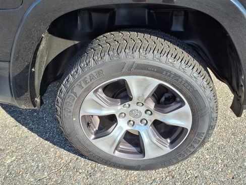 Used 2020 RAM 1500 Limited image 9