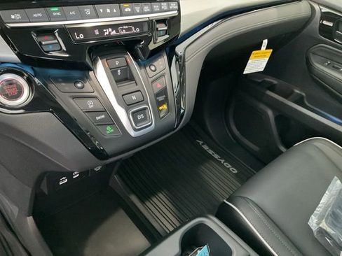 New 2026 Honda Odyssey Touring image 13