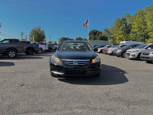 Used 2011 Honda Accord LX-P image 3