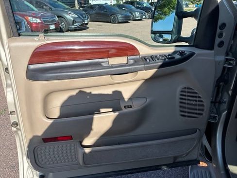 Used 2005 Ford Excursion Limited AWD/4WD image 7