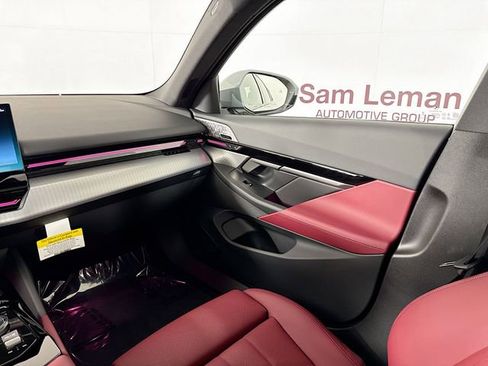 Used 2025 BMW 530i xDrive 530i xDrive w/ M Sport Package image 25