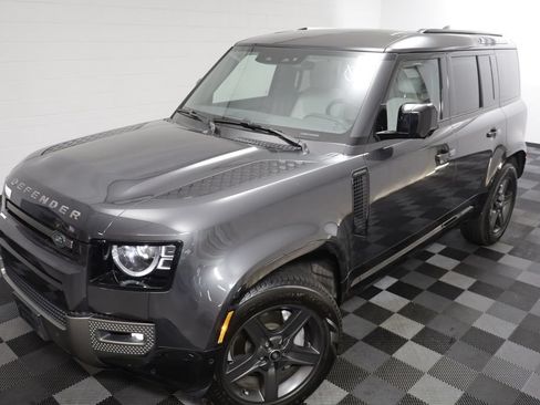 Certified 2025 Land Rover Defender 110 X-Dynamic SE AWD/4WD image 2