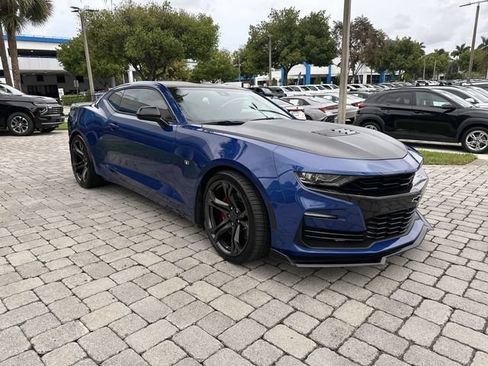 Used 2019 Chevrolet Camaro SS RWD image 16