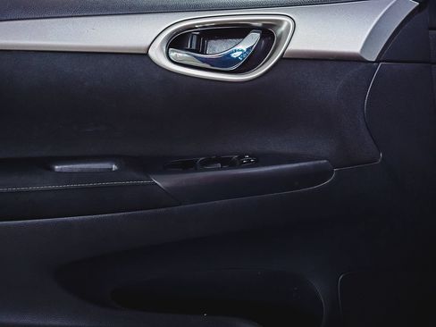 Used 2015 Nissan Sentra SV w/ Cold Weather Package FWD image 18