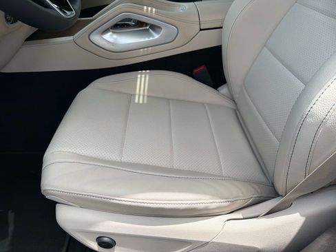Used 2024 Mercedes-Benz GLE 350 4MATIC w/ Winter Package image 38