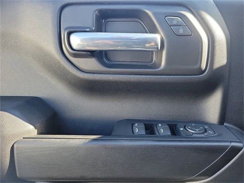 Certified 2022 Chevrolet Silverado 1500 Custom image 12