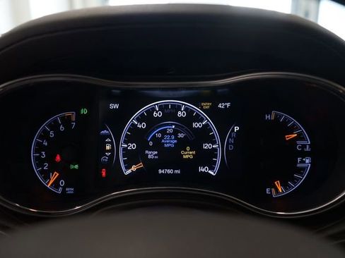 Used 2018 Jeep Grand Cherokee Overland AWD/4WD image 23