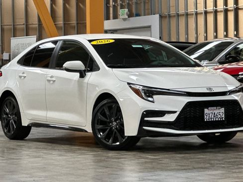 Used 2026 Toyota Corolla SE w/ SE Premium Package FWD image 2