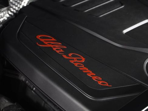 Used 2023 Alfa Romeo Stelvio Veloce image 23