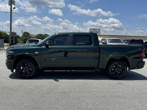 New 2026 RAM 1500 Big Horn AWD/4WD image 8