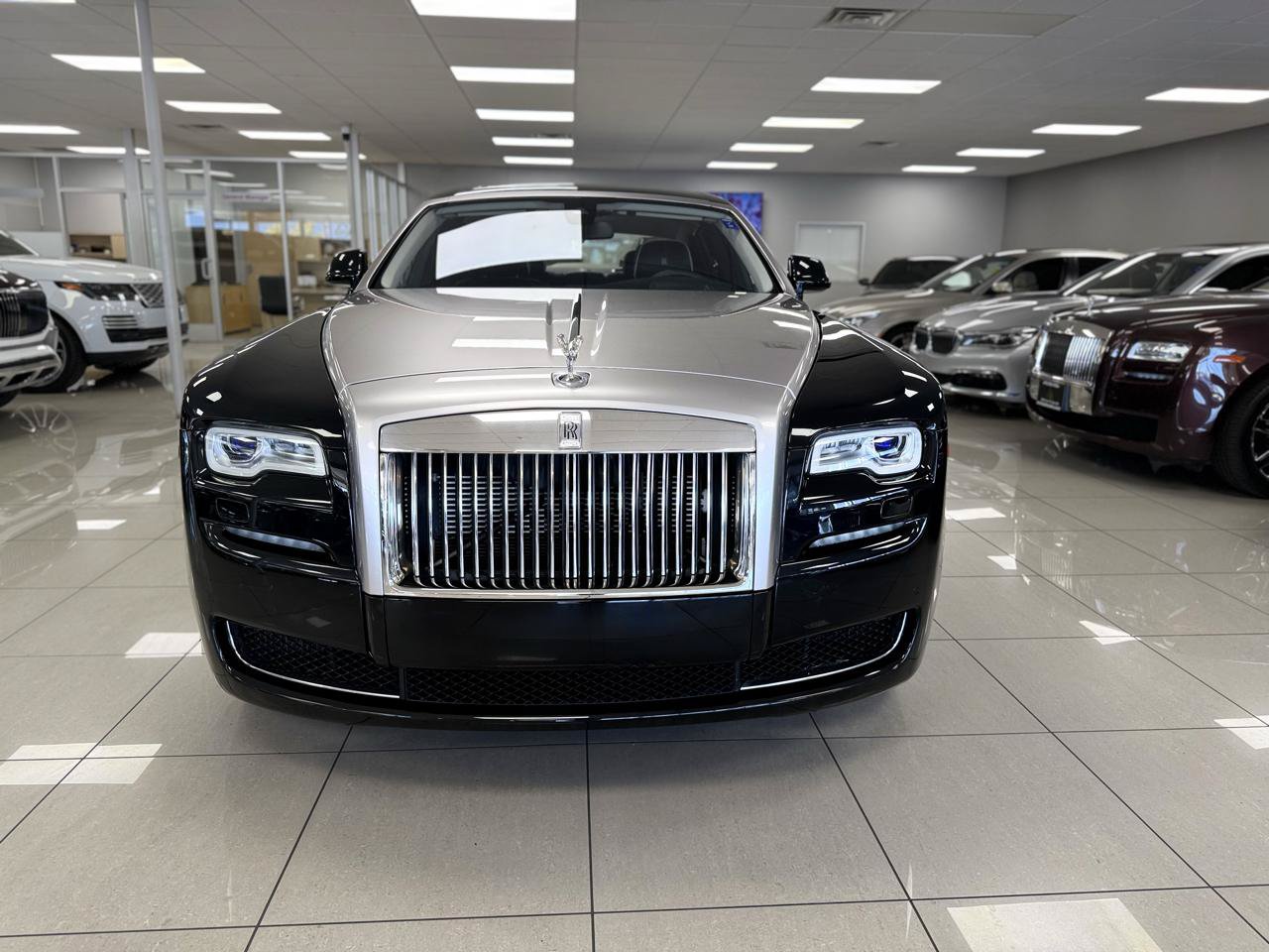 Used 2016 Rolls-Royce Ghost RWD image 4