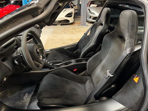 Used 2021 McLaren 765LT image 31