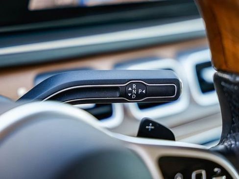 Used 2022 Mercedes-Benz GLS 450 4MATIC image 20