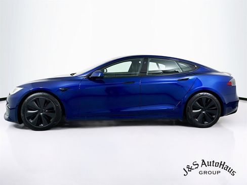 Used 2021 Tesla Model S Plaid image 4