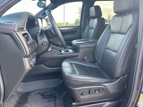 Used 2023 Chevrolet Suburban RST w/ Luxury Package image 10