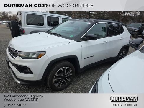 Used 2022 Jeep Compass Limited w/ Sun and Sound Group image 3