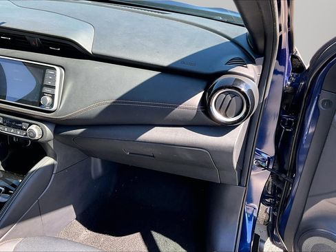 Used 2020 Nissan Kicks SR w/ SR Premium Package FWD image 14