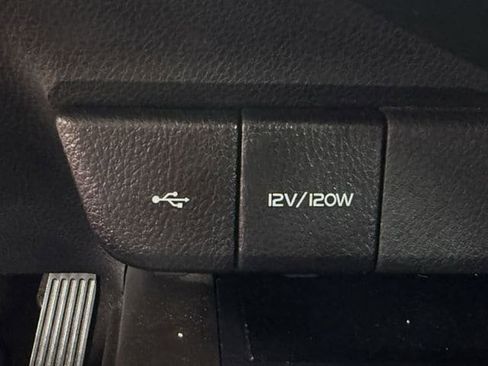 Used 2024 Toyota Camry SE FWD image 21