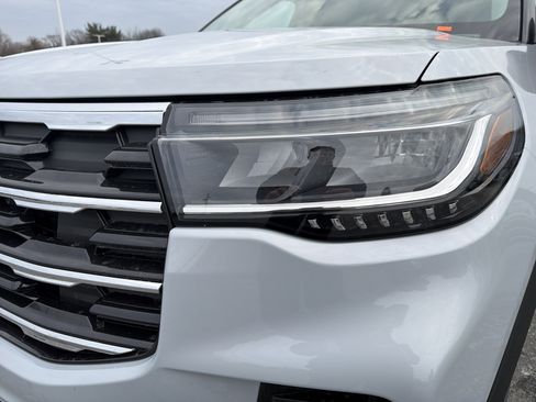 New 2026 Ford Explorer Active image 10